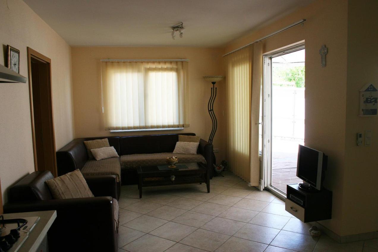 Apartman Klaudijo Apartment บัชกา ภายนอก รูปภาพ