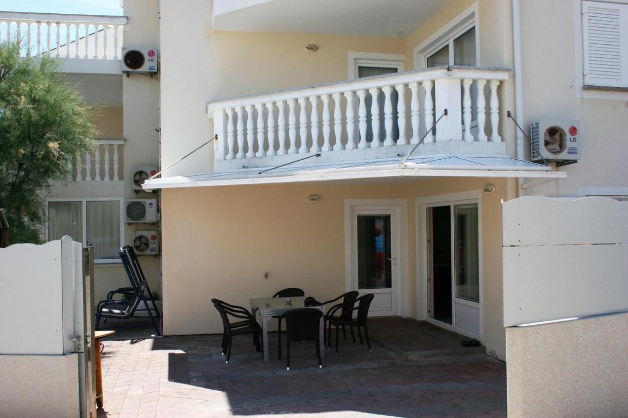 Apartman Klaudijo Apartment บัชกา ภายนอก รูปภาพ